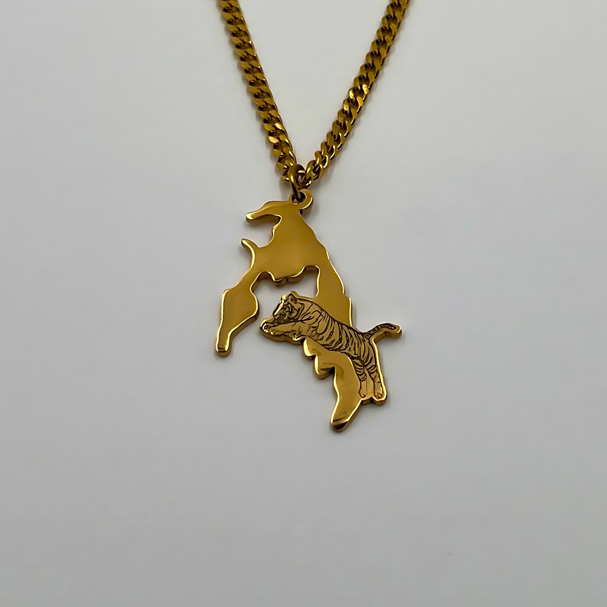 Country and town necklaces